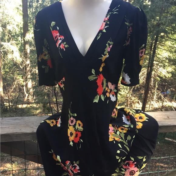 Free People black deep V front flowy jacquard ,floral puff sleeve,HP24x2 - Picture 7 of 12